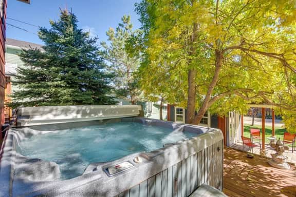 Red Lodge Retreat - Hot Tub - Fire Pit - Room To Gather - Image 3