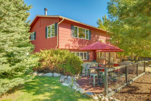 Red Lodge Retreat - Hot Tub - Fire Pit - Room To Gather - Image 1